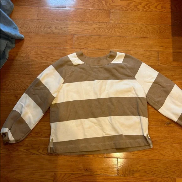 Old Navy womens xs crewneck top brown white stripe puffed PERFECT CONDITION - Picture 1 of 5